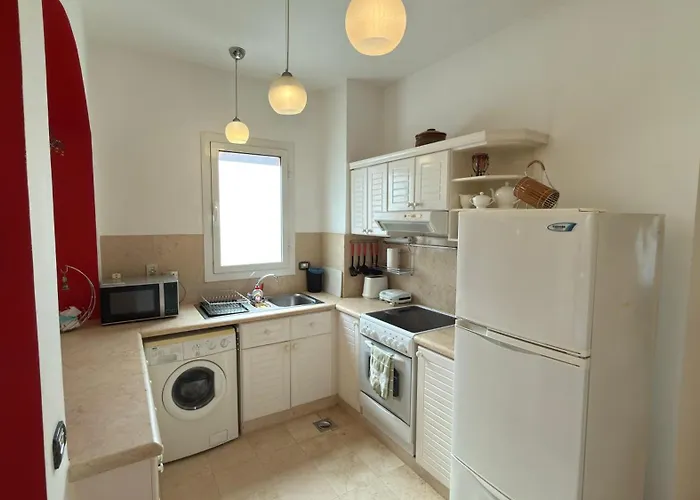 شقة El Gouna South Marina 2-bedroom Apartment, Walk To Marina & Beaches *