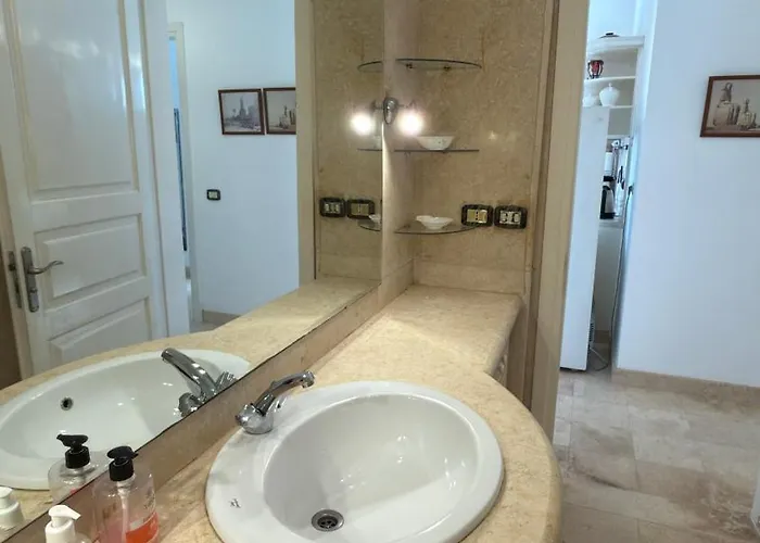 شقة El Gouna South Marina 2-bedroom Apartment, Walk To Marina & Beaches *