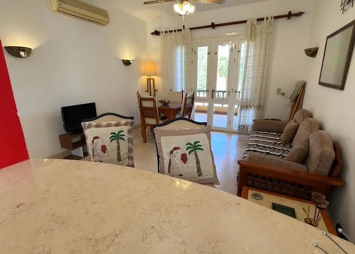 El Gouna South Marina 2-bedroom Apartment, Walk To Marina & Beaches شقة الغردقة