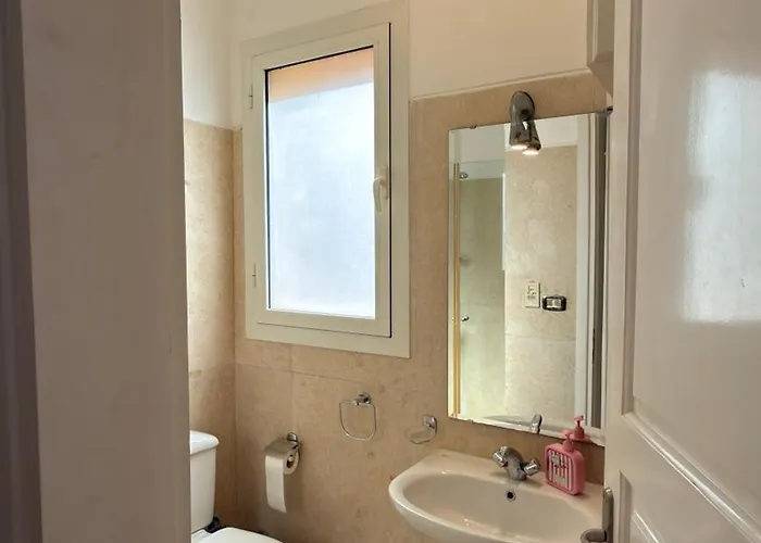 El Gouna South Marina 2-bedroom Apartment, Walk To Marina & Beaches *