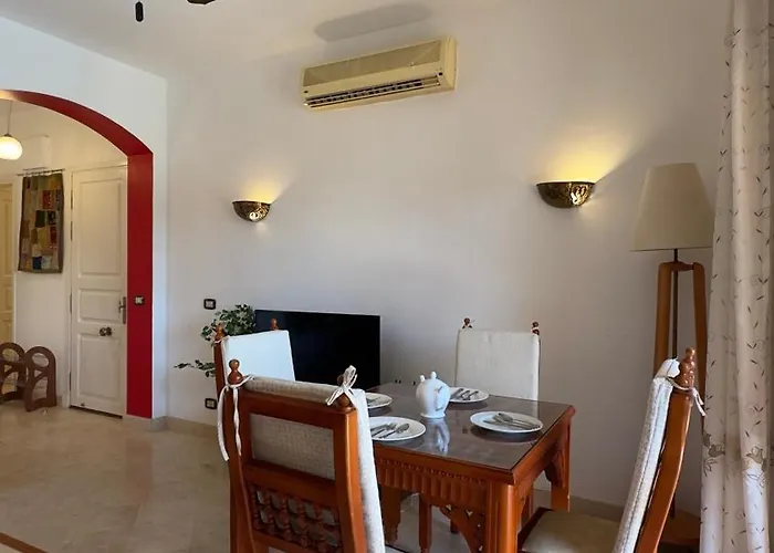 El Gouna South Marina 2-bedroom Apartment, Walk To Marina & Beaches Apartment *